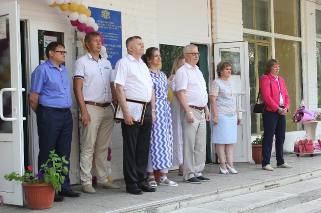 Торжественная церемония вручения дипломов выпускникам 2021 года прошла в ДиТЭК.